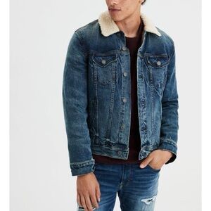 American Eagle Men Blue Denim Trucker Sherpa Lined Jean Jacket SMALL Classic